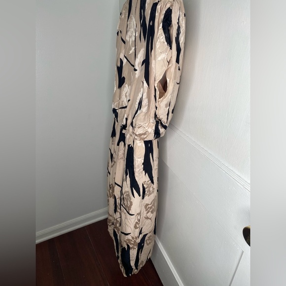 LILLIE RUBIN %100 Silk Beige and Black Women's Dress - Picture 12 of 13